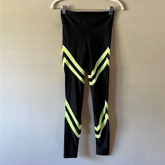KORAL Black Neon Green Step Up High Rise Chevron Leggings Women's Size Small S - Picture 1 of 14